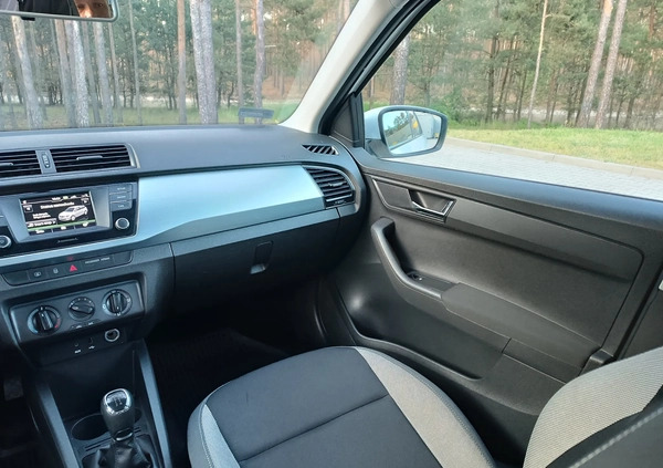 Skoda Fabia cena 34900 przebieg: 134950, rok produkcji 2017 z Góra małe 497